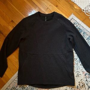 Men’s Lululemon crew neck
